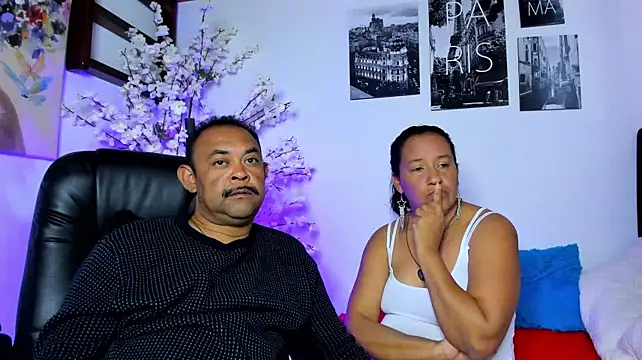 John_n_Kate live cam on StripChat