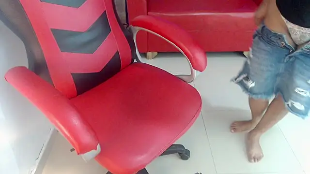 Rubievans22 webcam