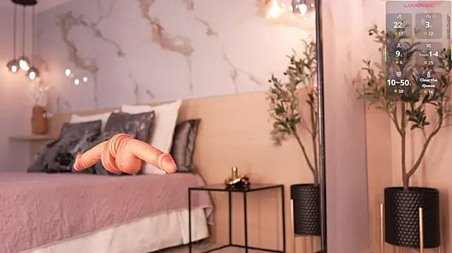 IvyEllis webcam