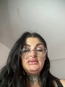 Irish_Scarlet webcam