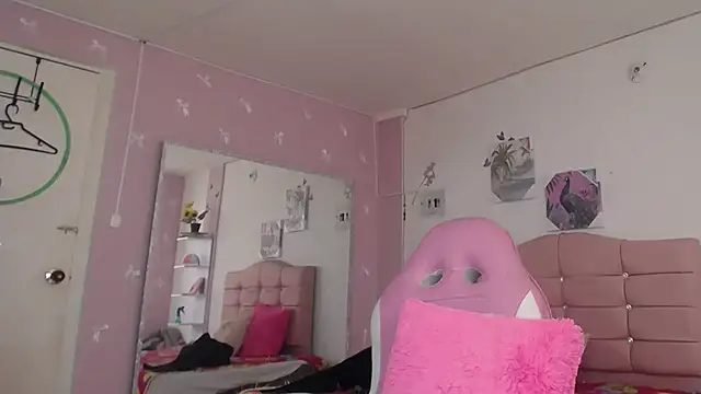 Santy_bigcock_01 live cam on StripChat