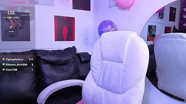 mia_bloom2 webcam