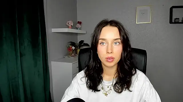 AdeleSolo webcam