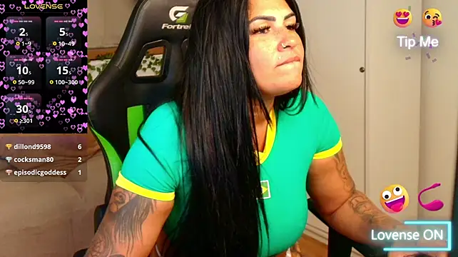 Madelene_Navarro live cam preview