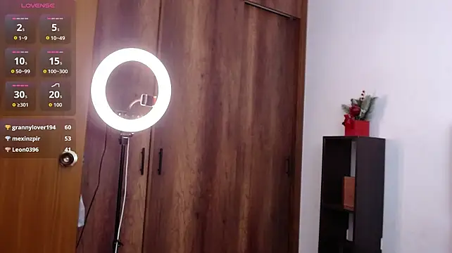AlanagomezXXX live cam preview