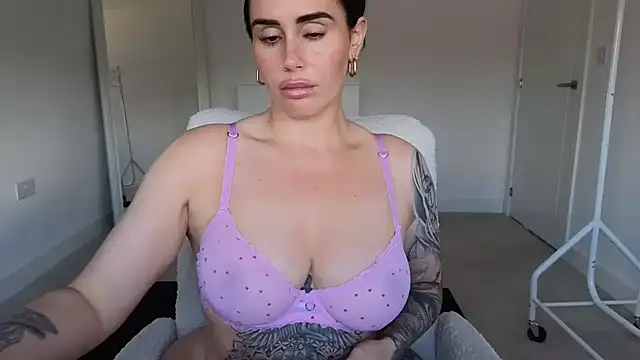 LibbyLoveHeartx webcam