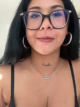 littlelatina webcam