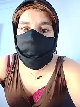 Banouti_23 live cam preview