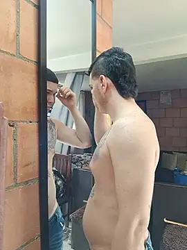 Mikedotow live cam on StripChat