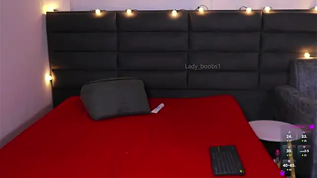 kathieandpovcock1 live cam on StripChat