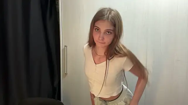 Babysmall_girl live cam on StripChat