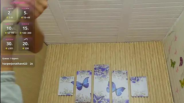 Moonceleste live cam on StripChat