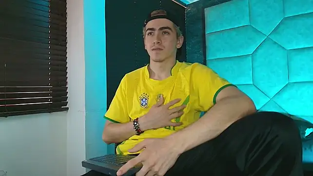 Tyler_Mcrey webcam