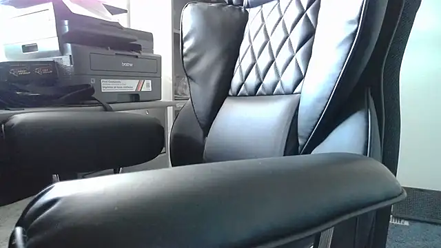 TrevorSteele webcam