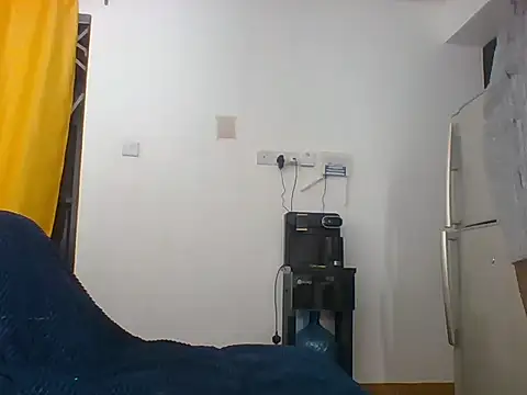 kissing_kitty20 live cam on StripChat