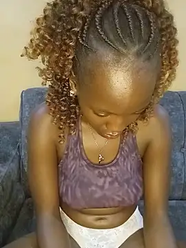 queenpee254 webcam
