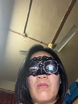 LyiaaaZy live cam preview