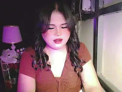 lovemaecock live cam preview
