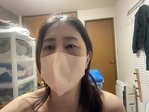 yuuri_yu live cam on StripChat