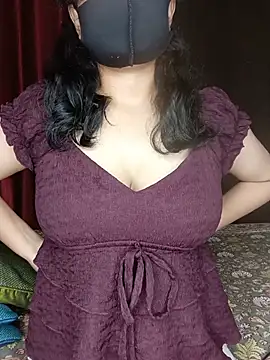 Shreyashram77 live cam on StripChat