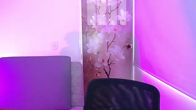 milfrousse live cam preview