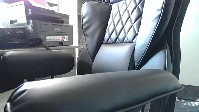 TrevorSteele live cam on StripChat