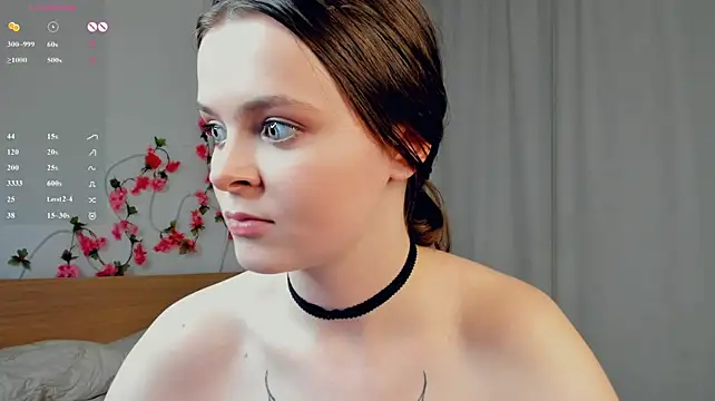 CleotildePiel снимок онлайн-комнаты на Stripchat