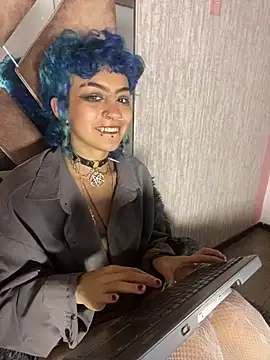 Rithsy_Core live cam on StripChat