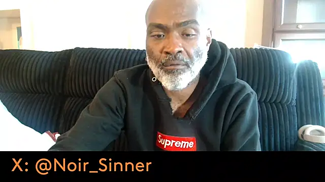 sinnernoir live cam on StripChat