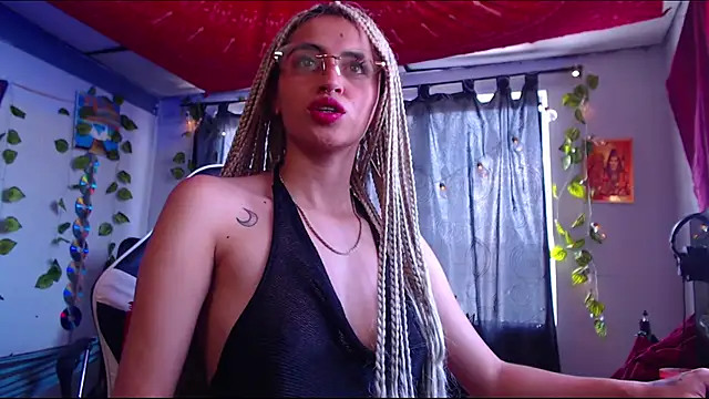 atenasairce live cam on StripChat