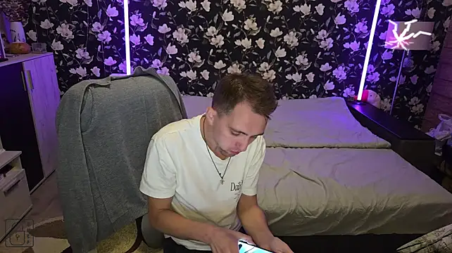 Vuitton live sex cam