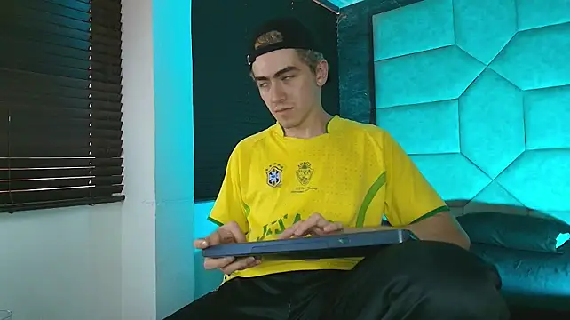Tyler_Mcrey webcam