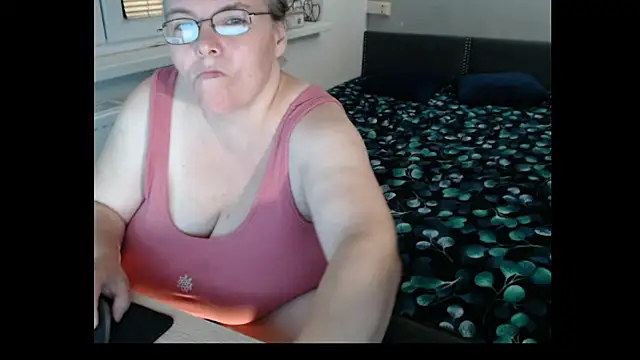 Sweetboobs live cam on StripChat