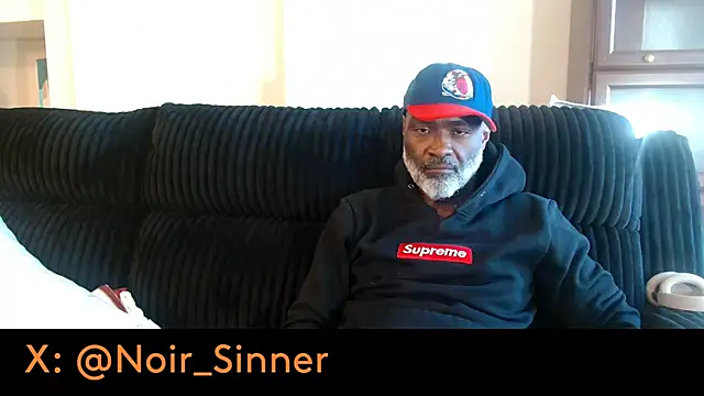 sinnernoir live cam on StripChat