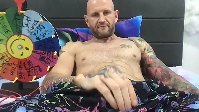 brianomally webcam