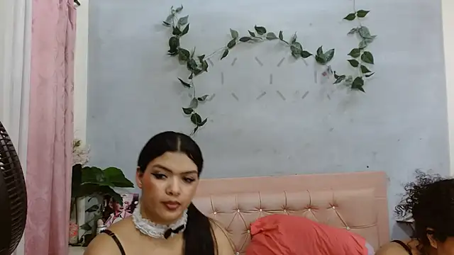 Adut_Akech webcam