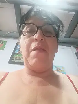 clarita_01 live cam preview