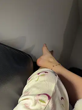 Meet_My_Feet-xox