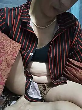 Linda-04 webcam