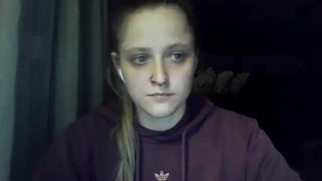 LeaWetGirl webcam
