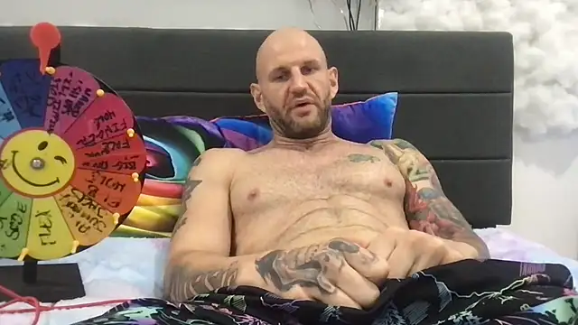 brianomally webcam