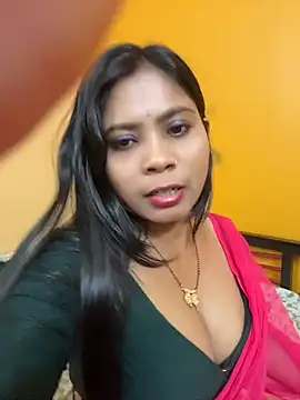 RedQQueen live sex cam