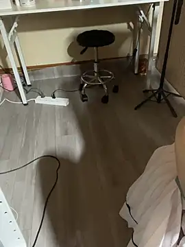 Mina048 webcam