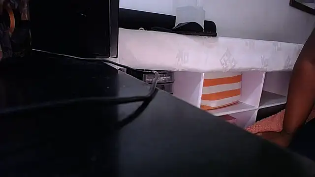 yselahot webcam