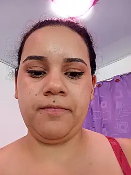 NahomyEvans