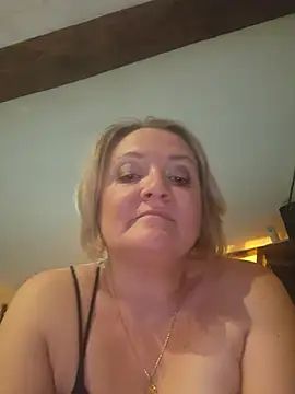 lady_charlyne