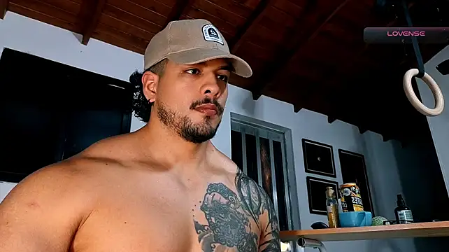 SilvaBranko live cam on StripChat
