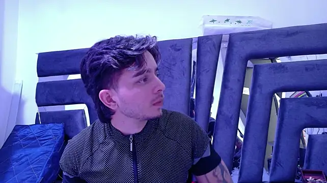 AliceandMax webcam