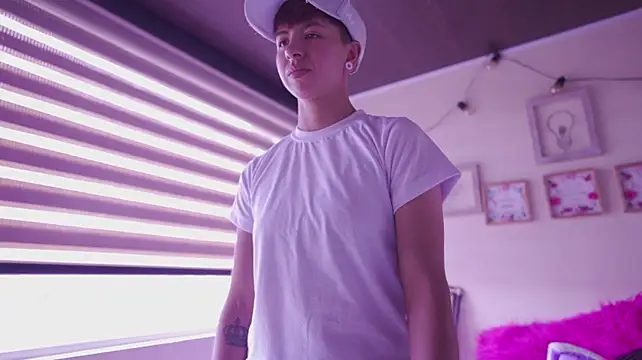tommy_blue webcam