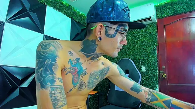 Boy_tatto77 webcam
